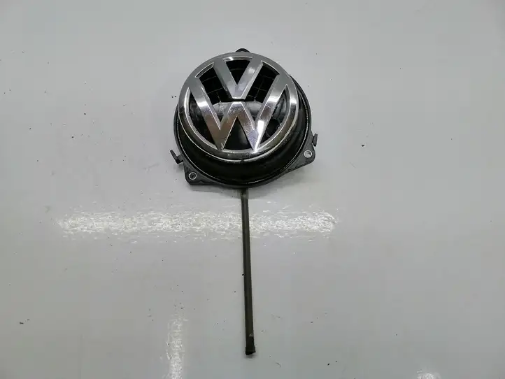 Volkswagen Golf VII (2013 - 2019) 5G9827469D Ручка крышки багажника — фото 1