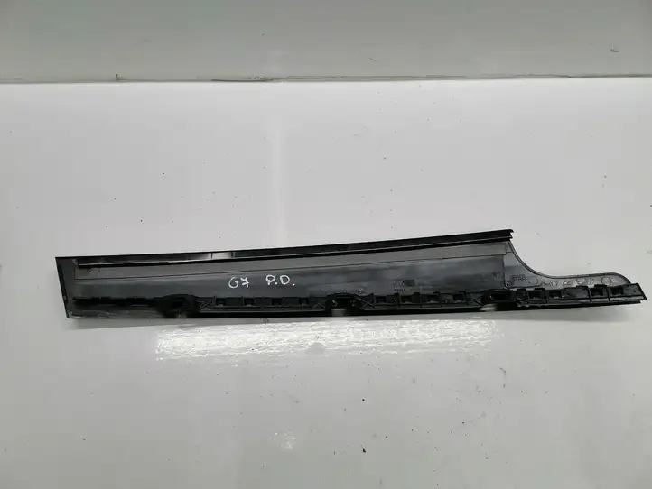 Volkswagen Golf VII (2013 - 2019) 5G4837890B Накладка стекла передней двери — фото 2