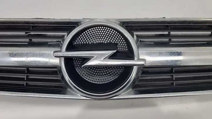 Opel Vectra C (2002 - 2005) 464192822 Передняя решетка — фото 5
