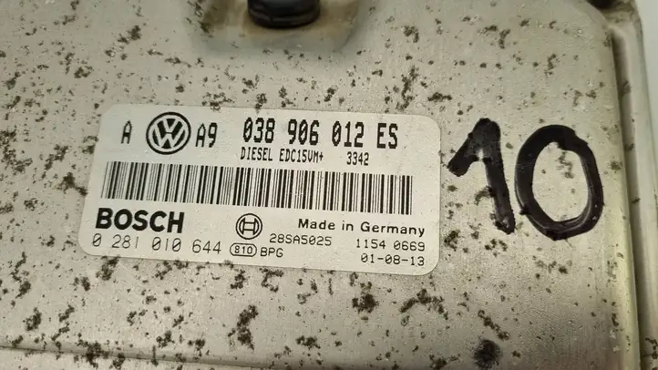 Volkswagen Golf IV (1998 - 2005) 038906012ES Блок управления двигателем (ЭБУ) — фото 1