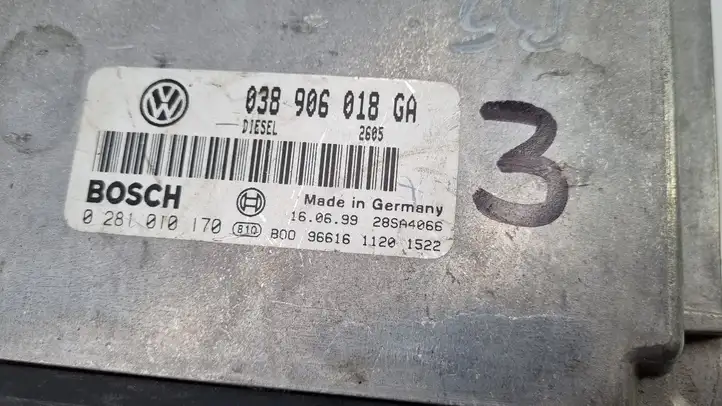 Volkswagen Golf IV (1998 - 2005) 038906018GA Блок управления двигателем (ЭБУ) — фото 1