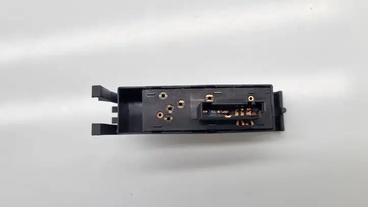BMW 3 E46 (1998 - 2005) 6902176 Кнопка стеклоподъемников — фото 3