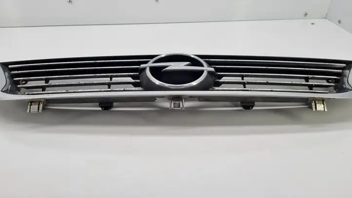 Opel Vectra B (1999 - 2002) 90505722 Верхняя решетка радиатора — фото 3
