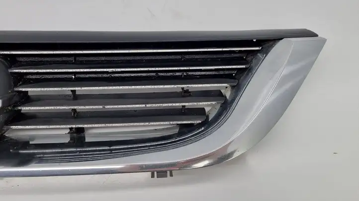 Opel Vectra B (1999 - 2002) 90505722 Верхняя решетка радиатора — фото 5