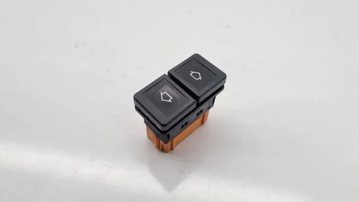 Citroen Xsara Picasso (1999 - 2012) 03682 Блок кнопок стеклоподъемников — фото 1