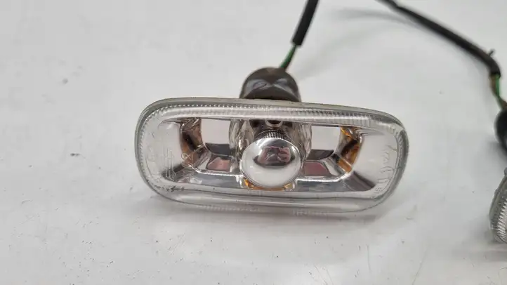 Audi A6 S6 C5 4B (2001 - 2004) 8E0949127 Поворотный фонарь крыла — фото 4