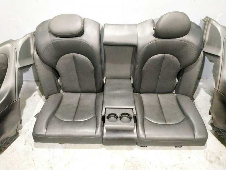 Mercedes-Benz CLK A209,C209 (2002 - 2009)   Комплект отделки дверей
