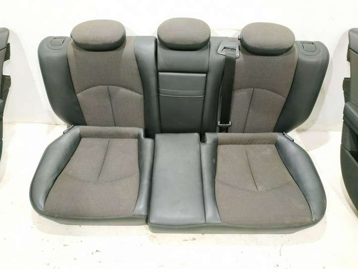 Mercedes-Benz E W211 (2002 - 2009)   Комплект отделки дверей