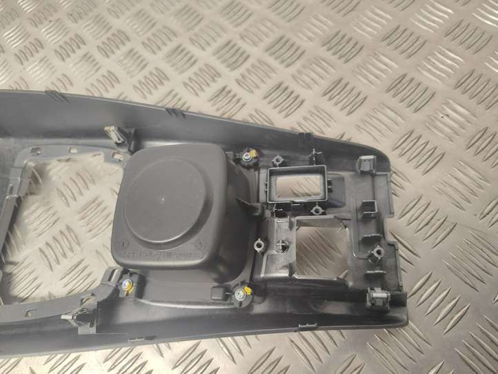 Renault Laguna (2007 - 2015)  969120002R Рамка рычага переключения передач