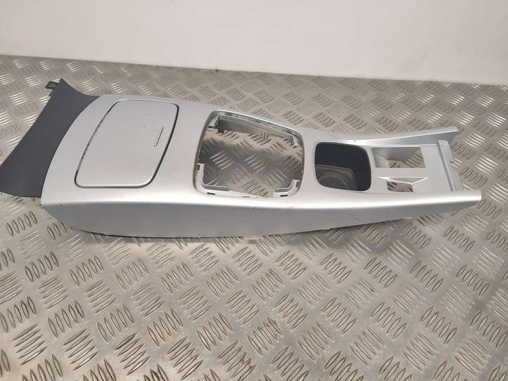 Renault Laguna (2007 - 2015)  969120002R Рамка рычага переключения передач