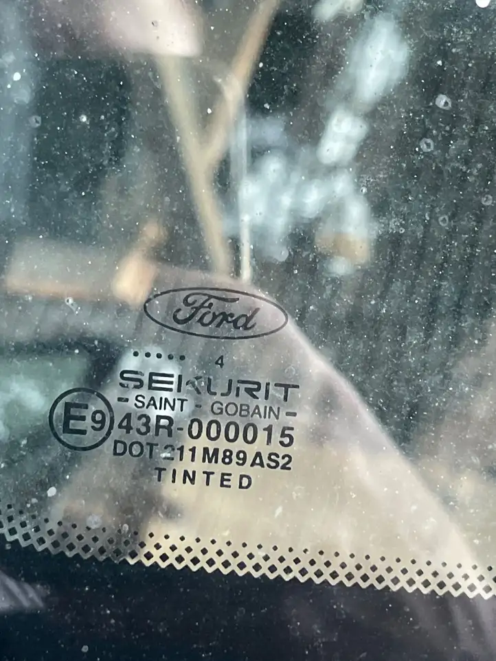 Ford Focus (2005 - 2008) Заднее боковое стекло — фото 2