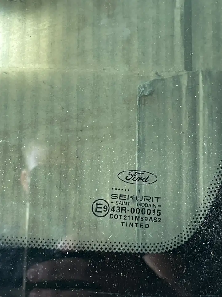 Ford Focus (2005 - 2008) Заднее боковое стекло — фото 2