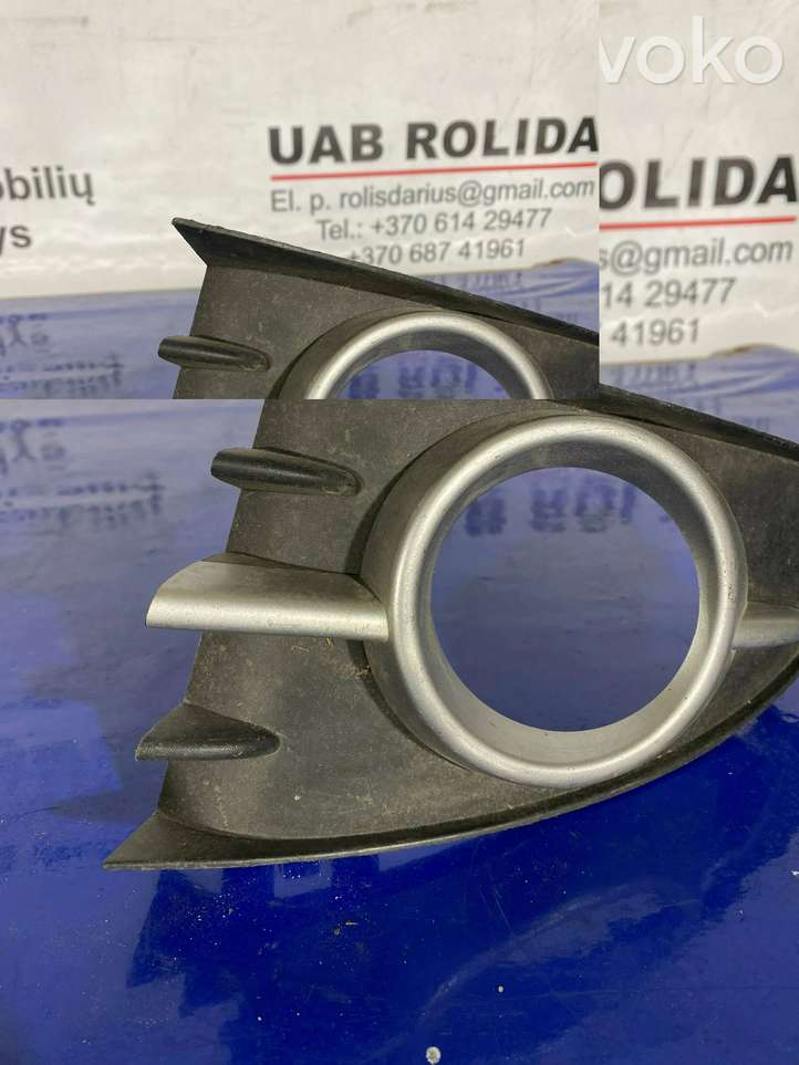 Renault Scenic II -  Grand scenic II (2003 - 2006)  P0009511 Декоративная решётка противотуманной фары