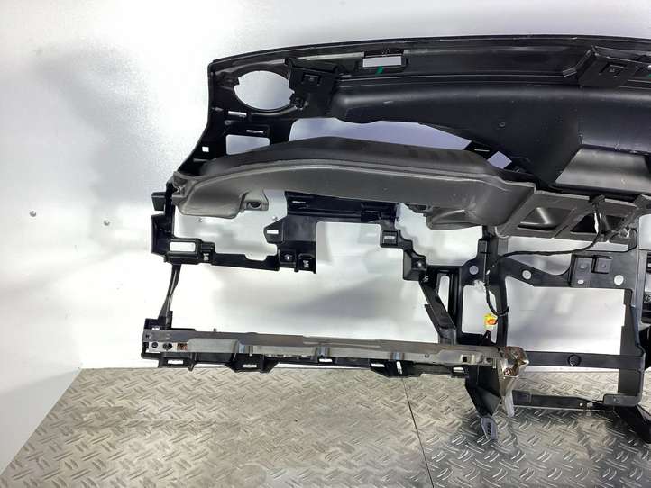 Tesla Model S (2016 - 2021)  100332600K Балка крепления панели