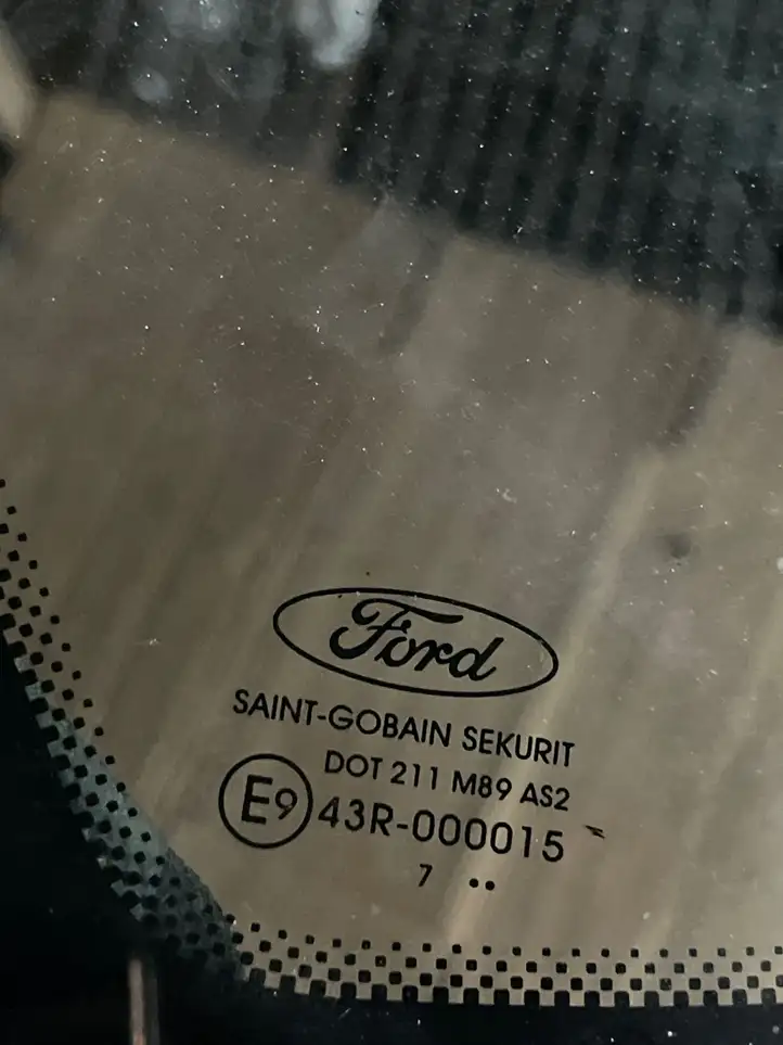 Ford Focus (2005 - 2008) Заднее боковое стекло — фото 2