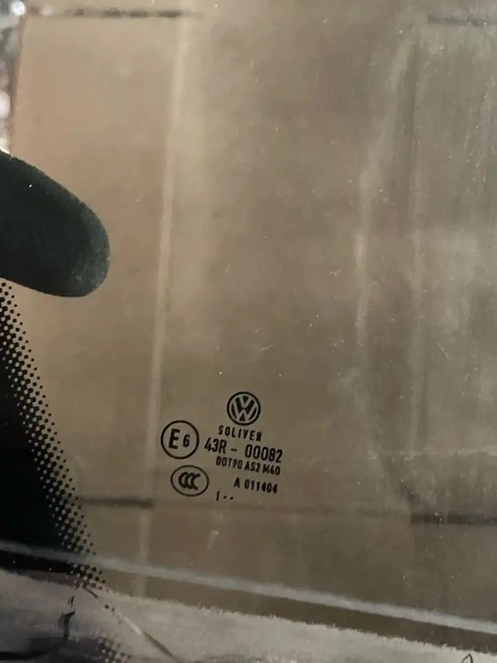 Volkswagen PASSAT B7 (2011 - 2014) Заднее боковое стекло — фото 2