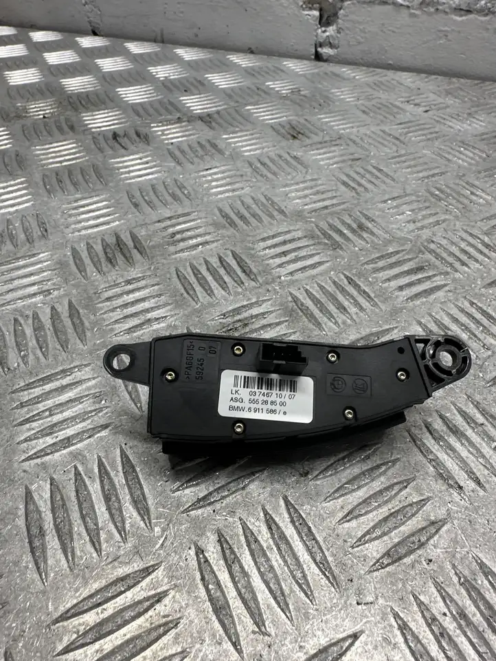 BMW 7 E65 E66 (2001 - 2008) 6911586 Кнопки на рулевом колесе — фото 2