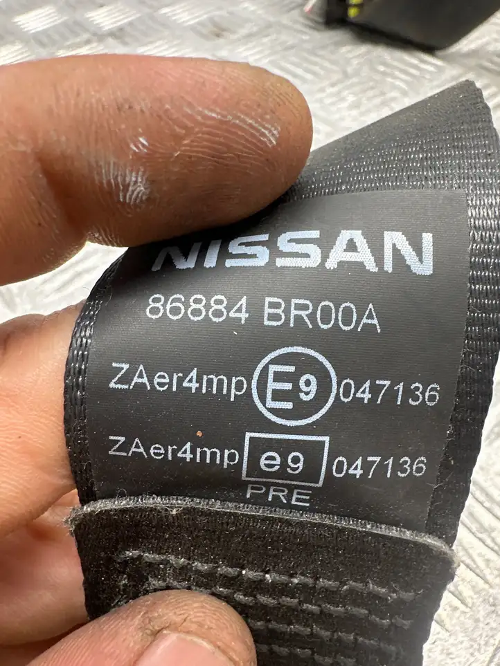 Nissan Qashqai (2006 - 2010) 86884BR00A Передний ремень безопасности — фото 3