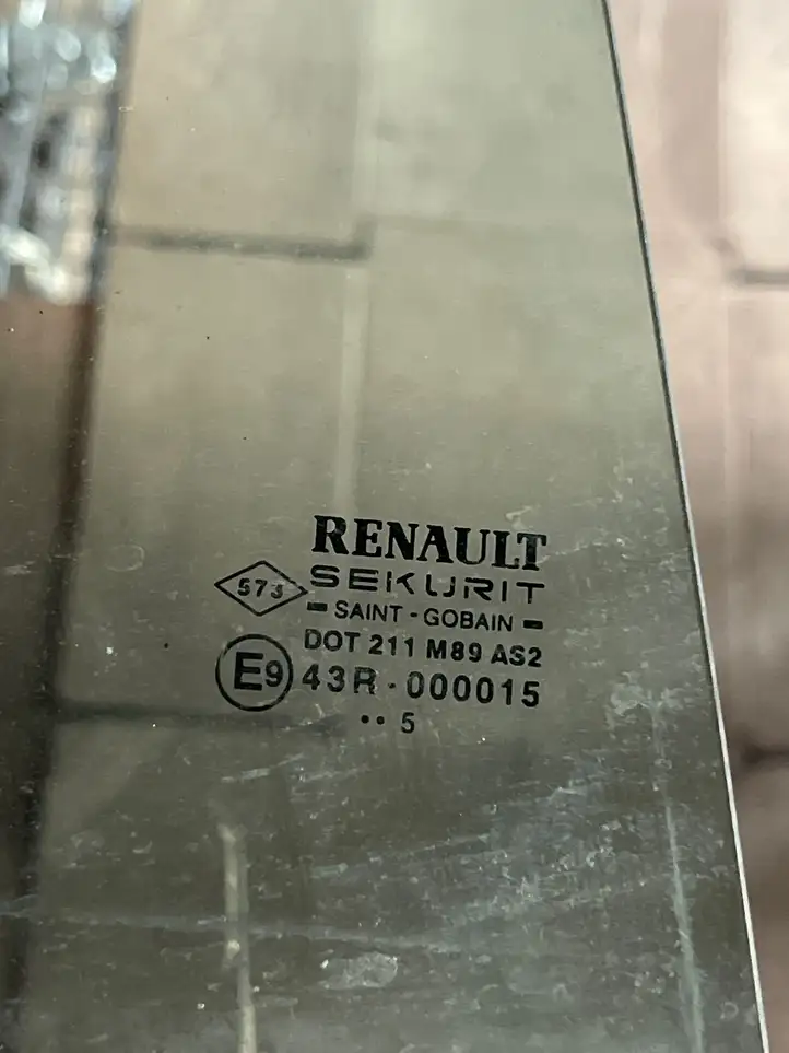 Renault Megane II (2002 - 2005) Форточка двери — фото 2