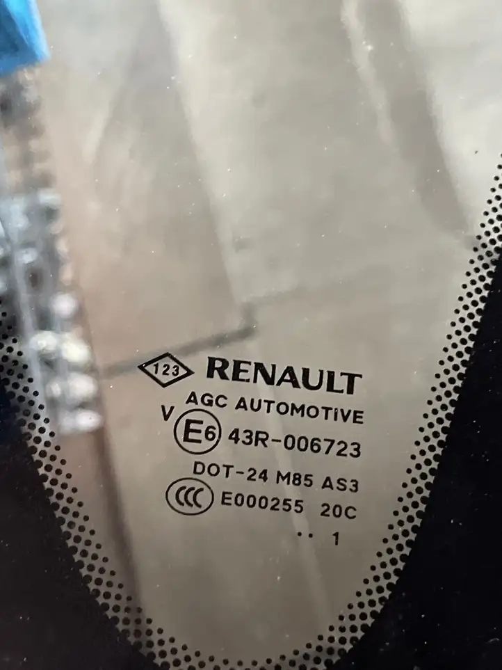 Renault Scenic III - Grand scenic III (2009 - 2016) Заднее боковое стекло — фото 2