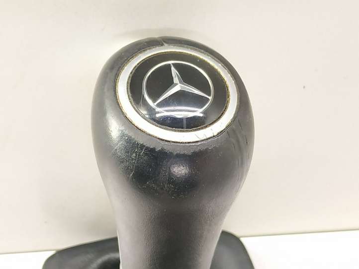 Mercedes-Benz C W204 (2007 - 2014)   Отделка рычага переключения передач (кожа, головка)