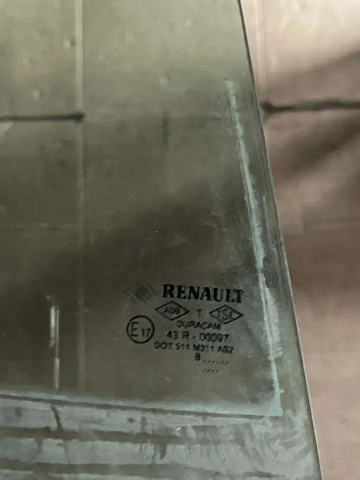 Renault Clio III (2005 - 2012) Форточка двери — фото 2