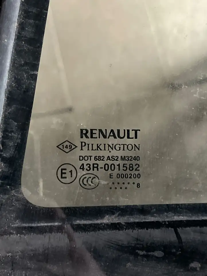 Renault Laguna III (2007 - 2015) Форточка двери — фото 2