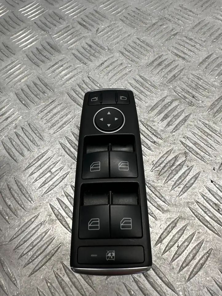 Mercedes-Benz C W204 (2007 - 2014) A2049055302 Кнопка стеклоподъемников — фото 1
