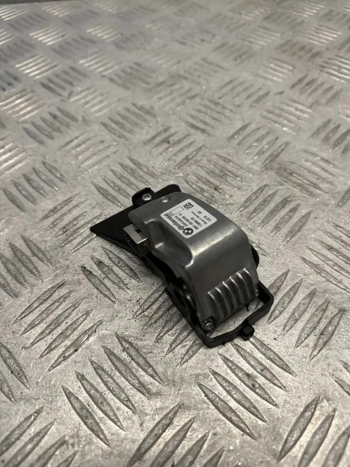 BMW X5 E70 (2006 - 2013) 09190726 Камера в лобовом стекле — фото 2