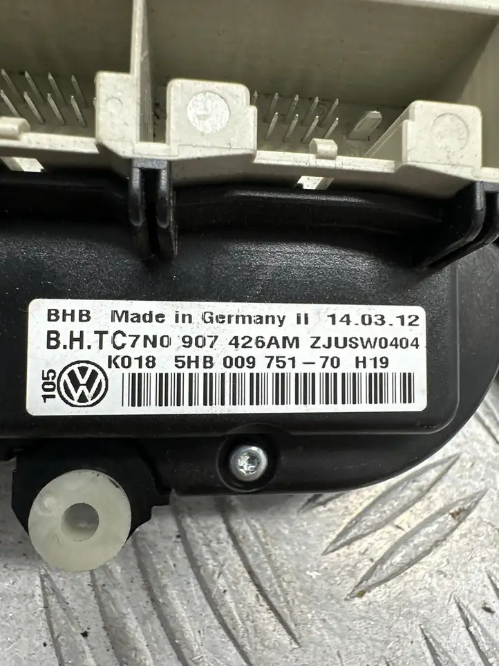 Volkswagen PASSAT B7 (2011 - 2014) 7N0907426AM Блок управления климат-контролем — фото 4