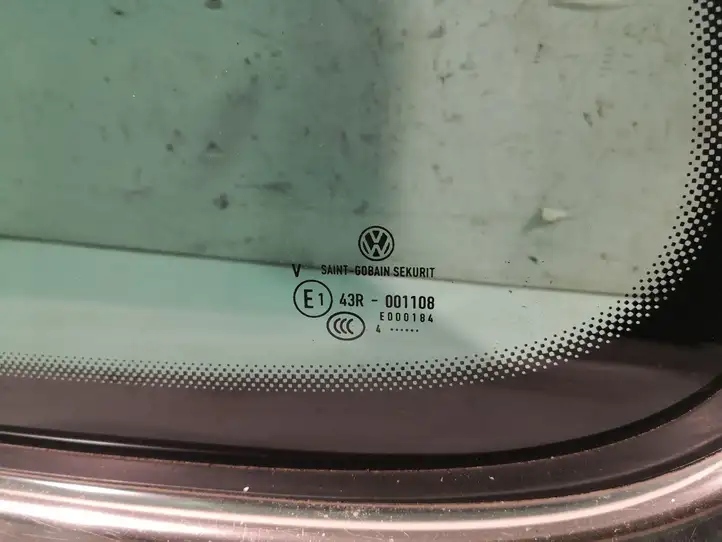 Volkswagen PASSAT B7 (2011 - 2014) 43R001108 Заднее боковое стекло — фото 7