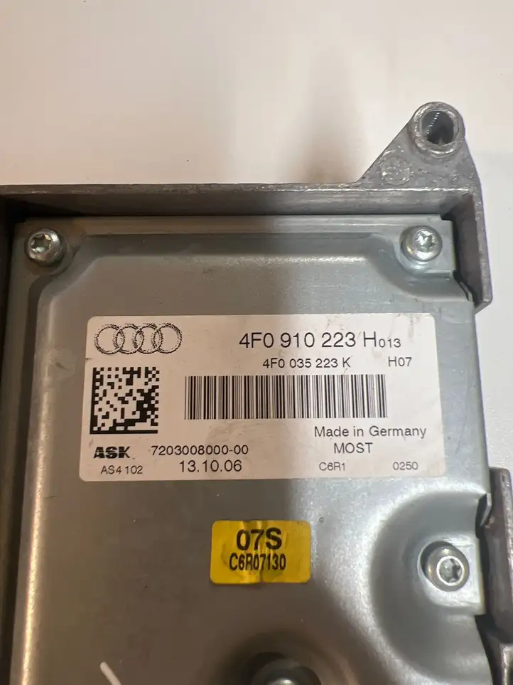 Audi A6 S6 C6 4F (2004 - 2008) 4F0910223H Усилитель звука — фото 3