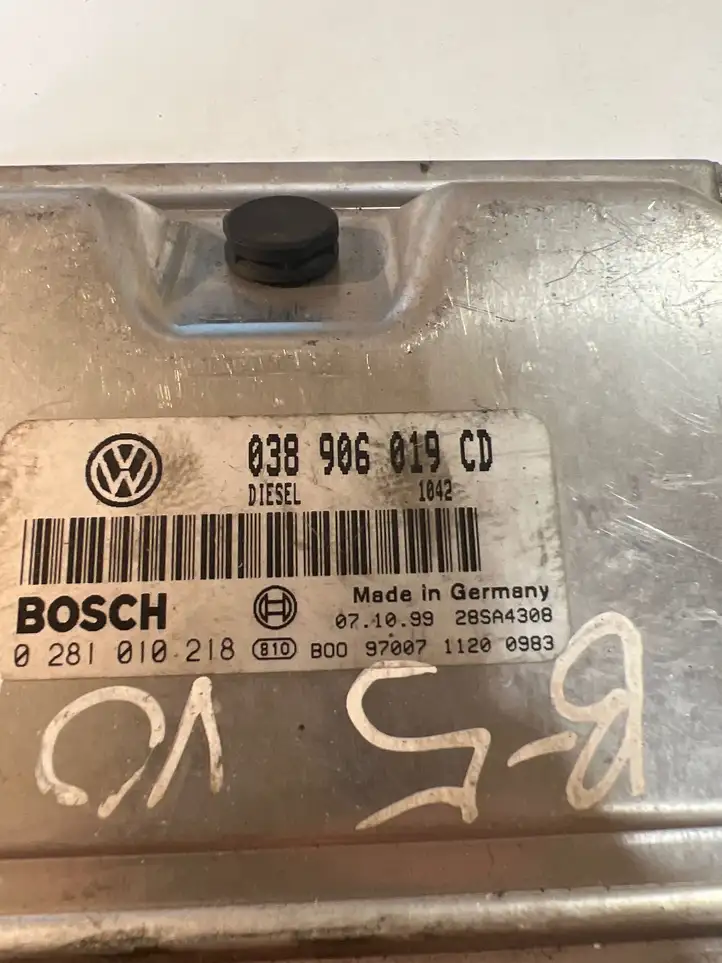 Volkswagen PASSAT B5.5 (2001 - 2005) 038906019CD Блок управления двигателем (ЭБУ) — фото 2