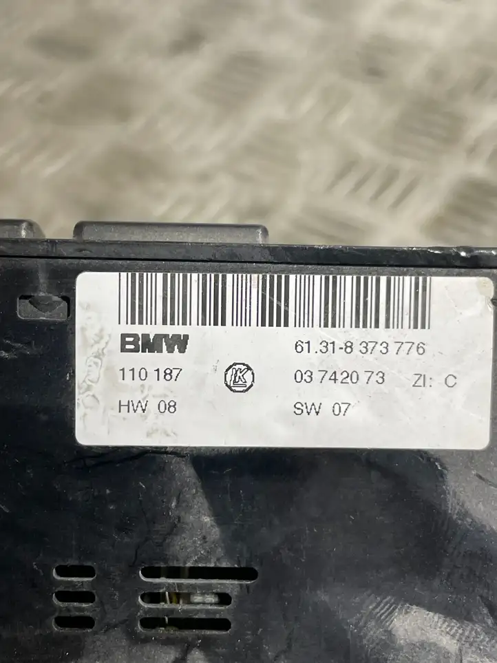 BMW 5 E39 (1996 - 2003) 61318373776 Включатель обогрева — фото 3