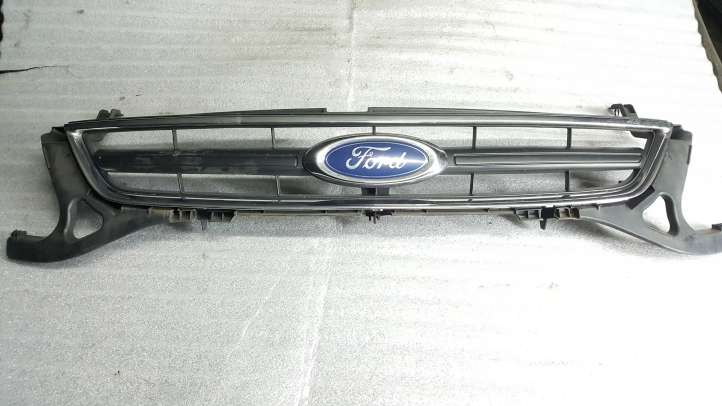 BS718200A Ford Mondeo MK IV Grotelės viršutinės