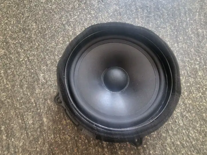 Land Rover Range Rover Sport (2005 - 2009)  XQM500290 Громкоговоритель (громкоговорители) в передних дверях