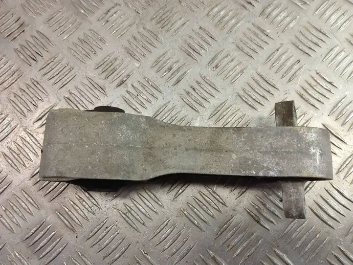 BMW X1 F48 F49 (2015 - 2022) 6885786 Прочие детали моторного отсека — фото 3