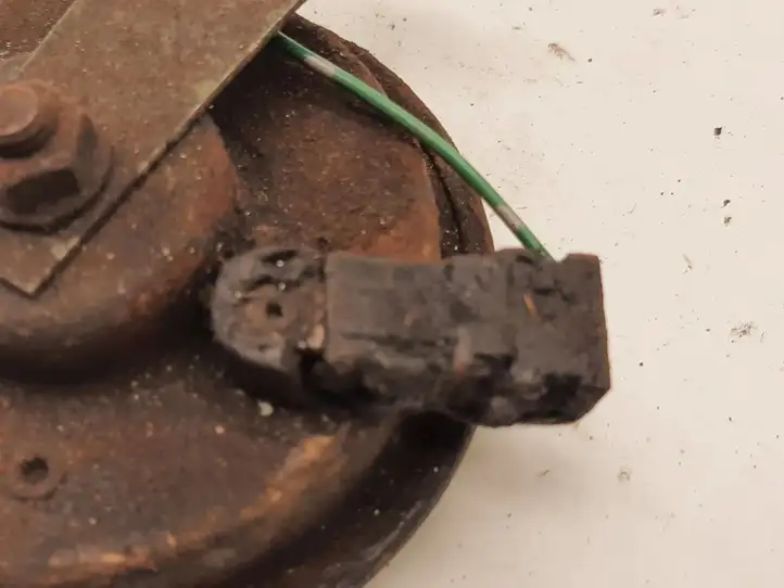 Honda CR-V (2004 - 2006)   Звуковой сигнал