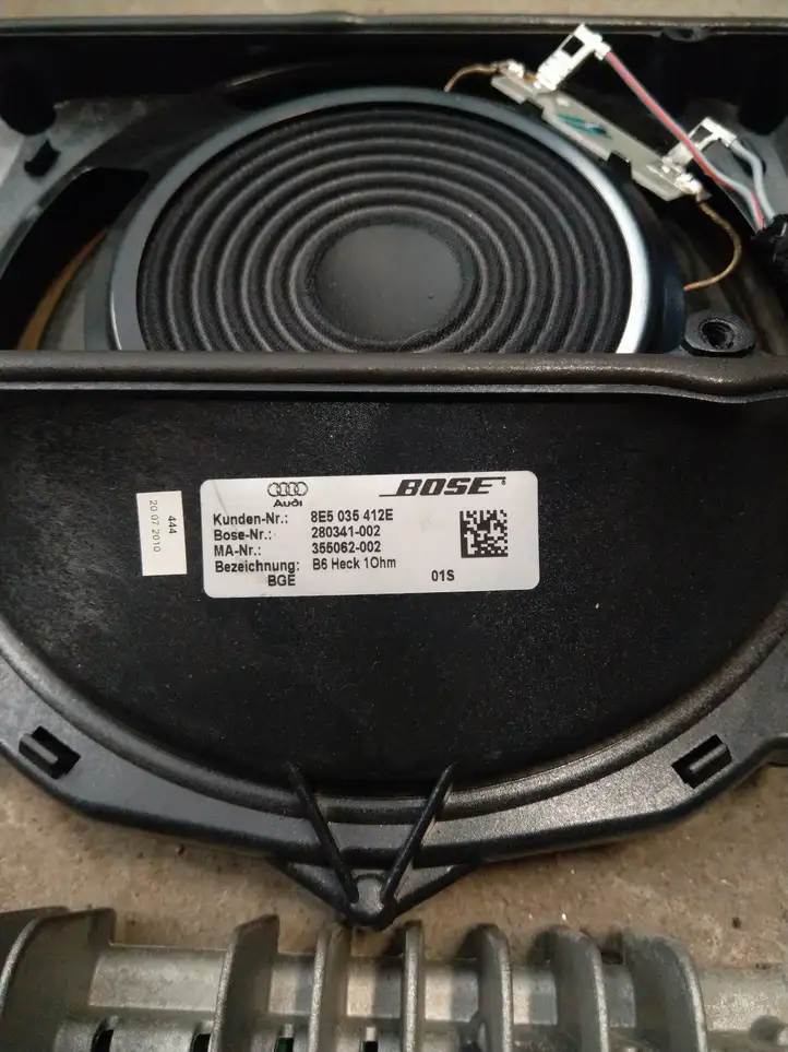 Seat Exeo (3R) (2008 - 2013)   Комплект звуковой системы