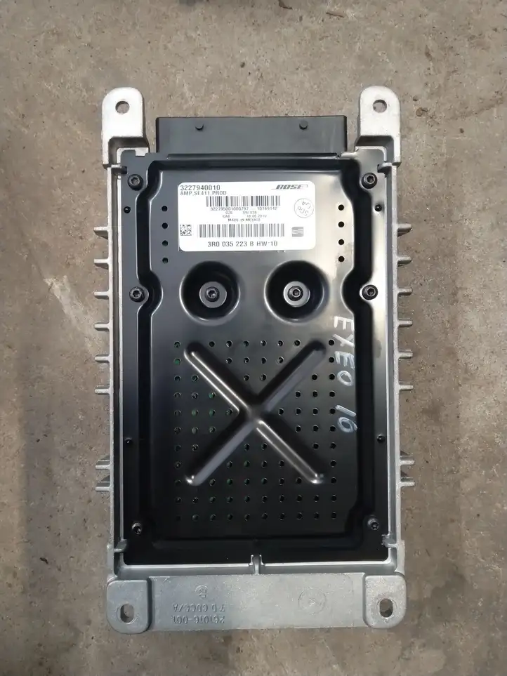 Seat Exeo (3R) (2008 - 2013)   Комплект звуковой системы