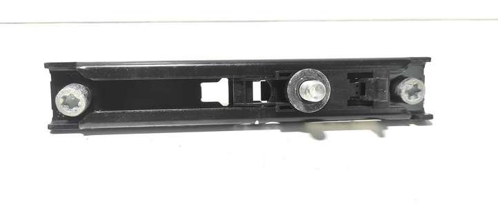 Land Rover Range Rover (2005 - 2009)  33004290B Регулировочная планка ремня безопасности