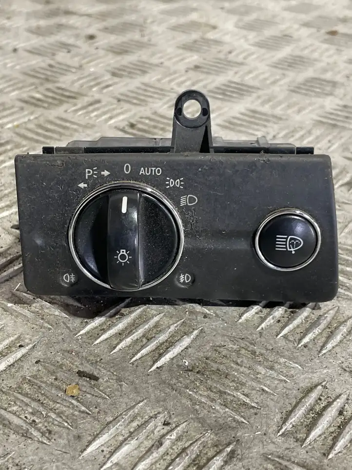 Mercedes-Benz E W211 (2002 - 2009) 2115450104 Включатель фонарей — фото 1