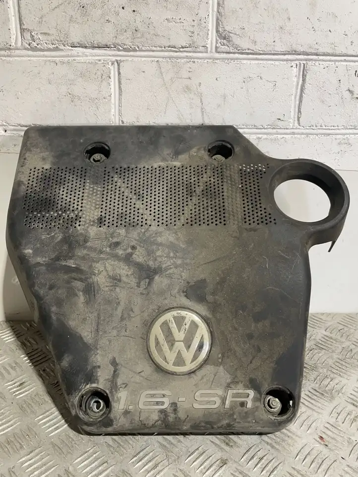 Volkswagen Golf IV (1998 - 2005) 06A119518D Крышка двигателя декоративная — фото 3