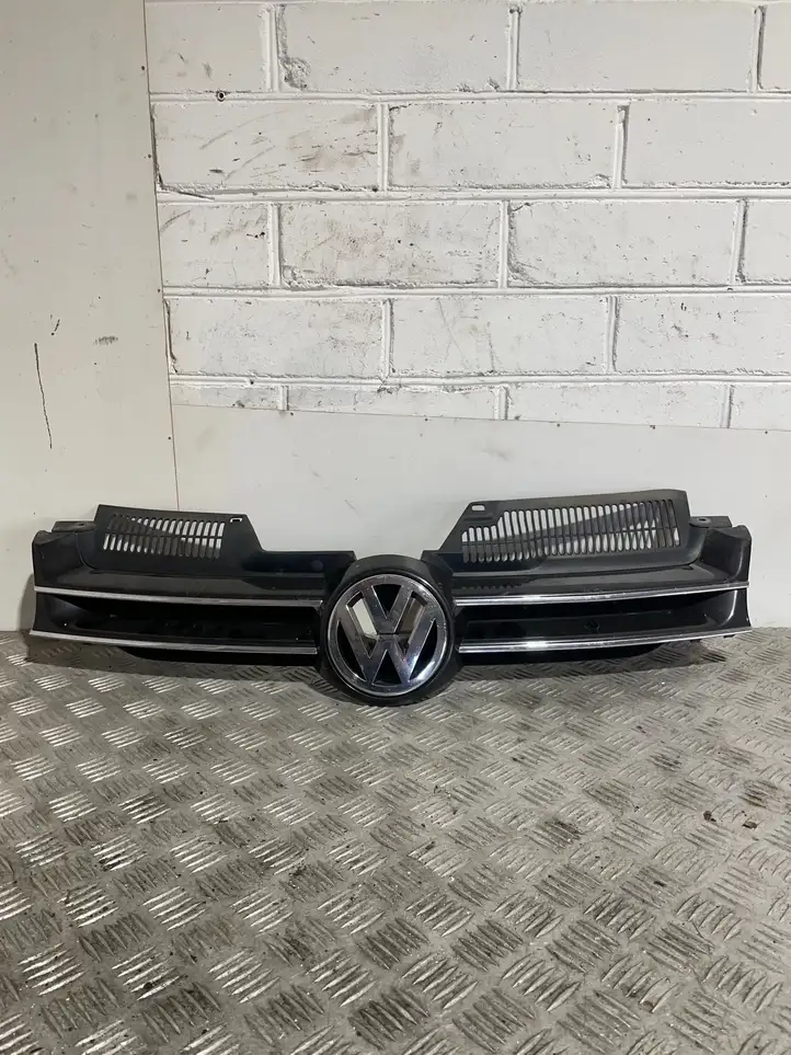 Volkswagen Golf V (2003 - 2009) 1K0853655 Верхняя решетка радиатора — фото 1