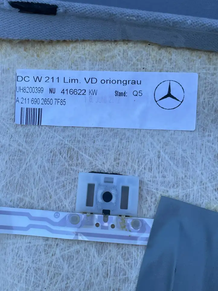 Mercedes-Benz E W211 (2002 - 2009) A2116902650 Потолочная обшивка — фото 8