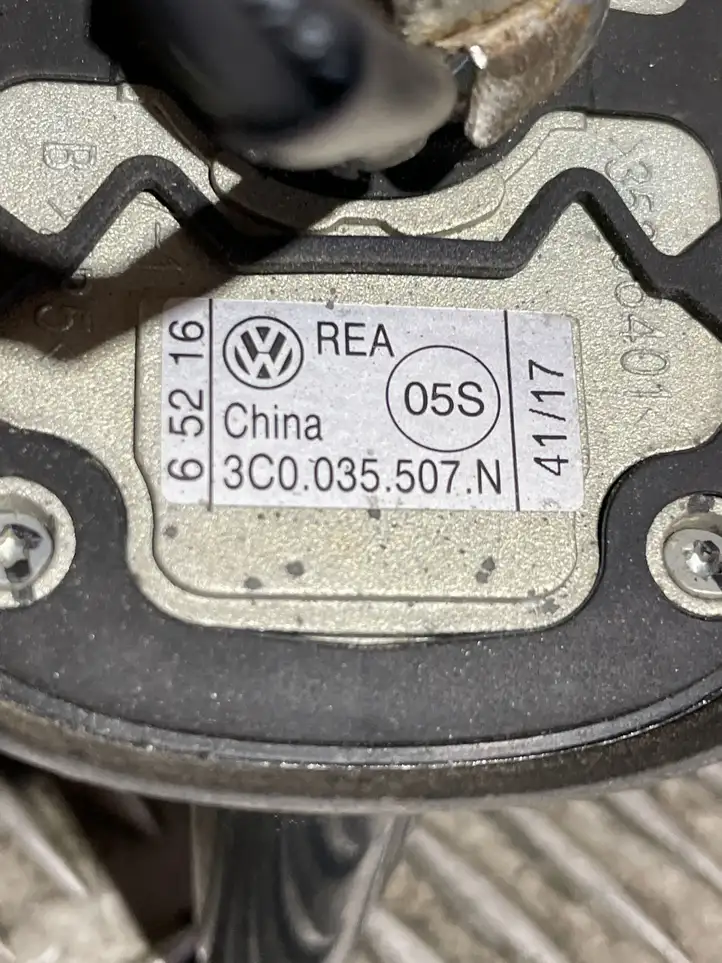 Volkswagen Golf VI (2009 - 2013) 3C0035507N Радиоантенна — фото 3