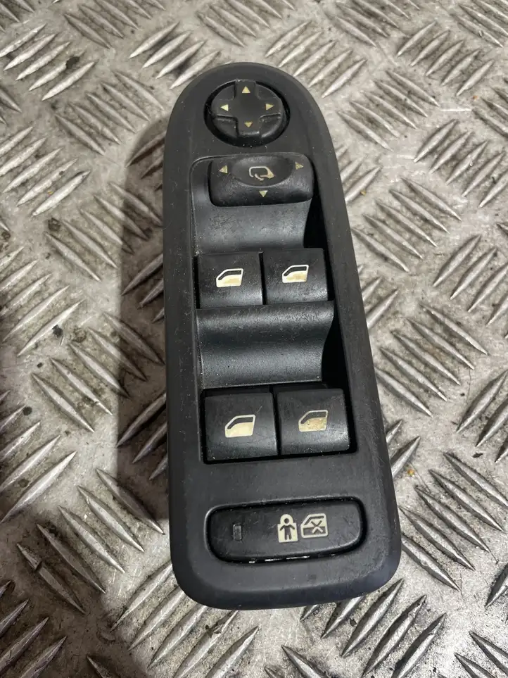 Citroen C5 (2008 - 2017) 96660257XT Кнопка стеклоподъемников — фото 1