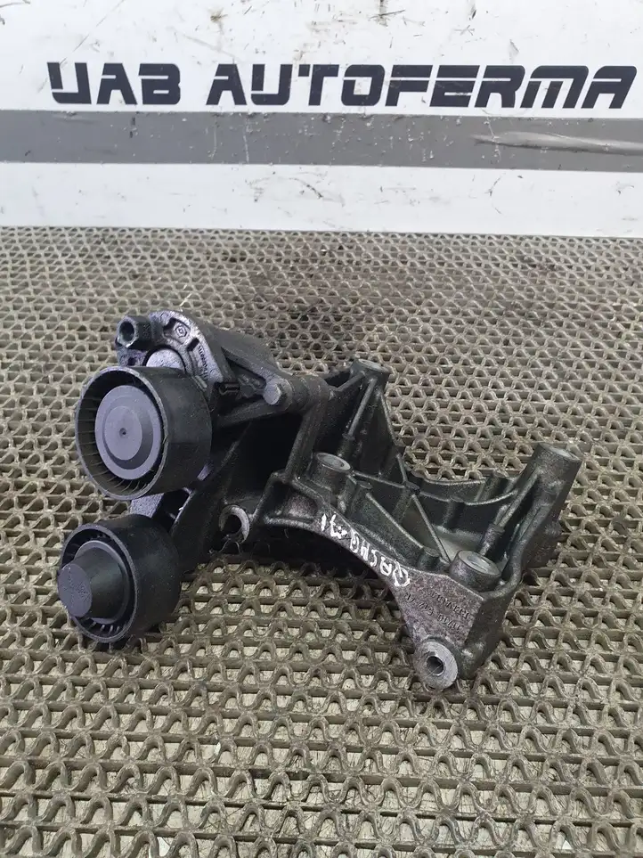 Nissan Qashqai (2013 - 2017) 117105124R Кронштейн генератора — фото 6