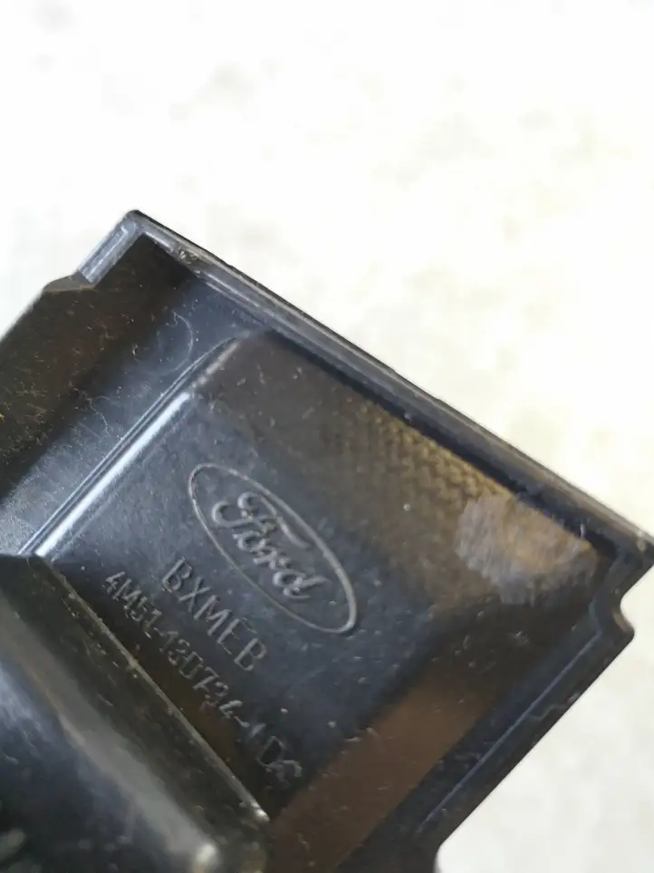 Ford Focus (2005 - 2008) 4m5113D734 Кнопка обогрева стекла — фото 3