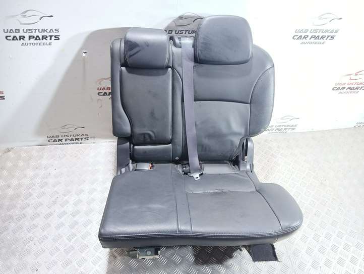 Mitsubishi Outlander (2007 - 2012)   Заднее сиденье